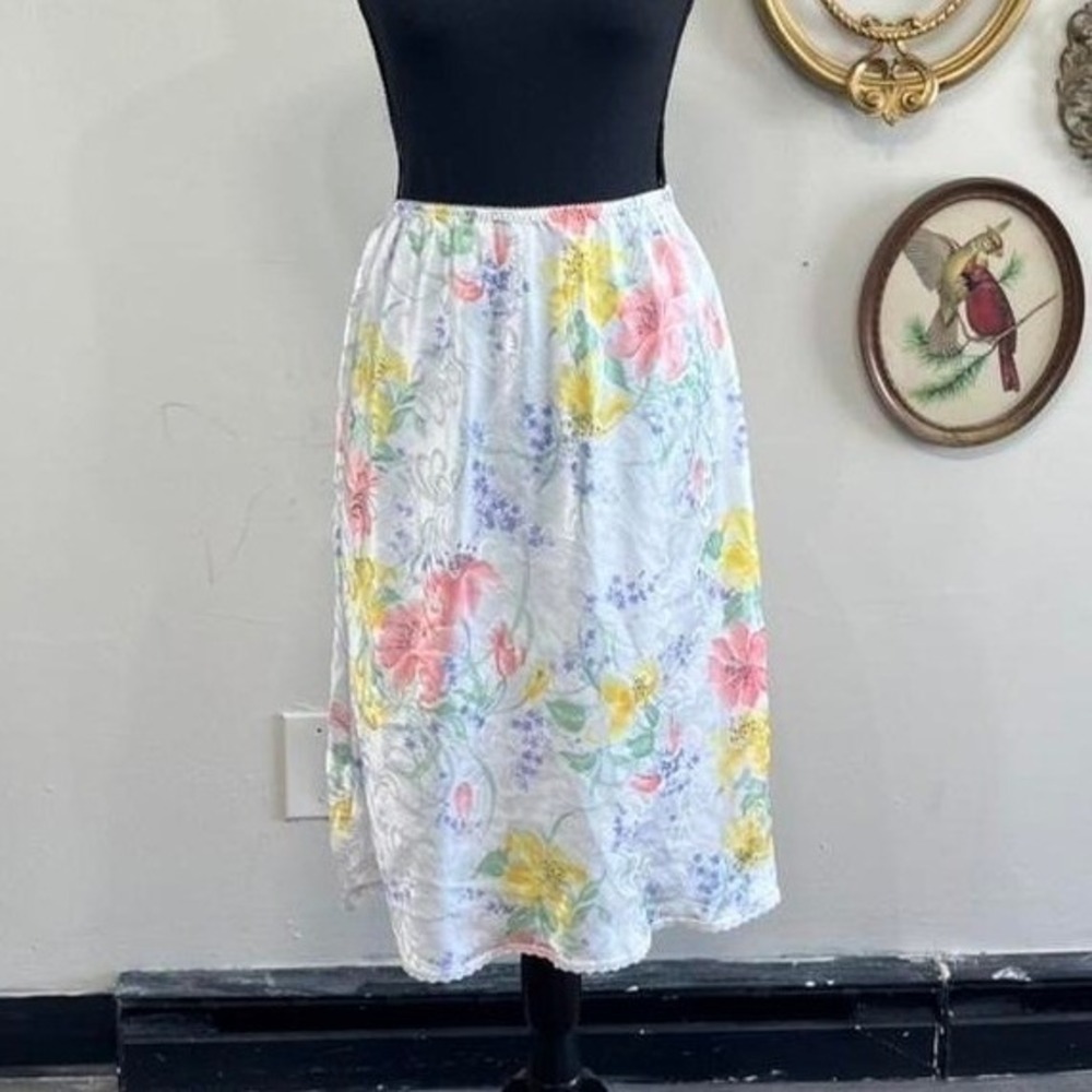 Natori Vintage Floral Midi Slip Skirt Size Medium White Pink Yellow Silky